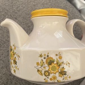 Vintage McCoy Teapot with yellow & green flowers. 1970’s.